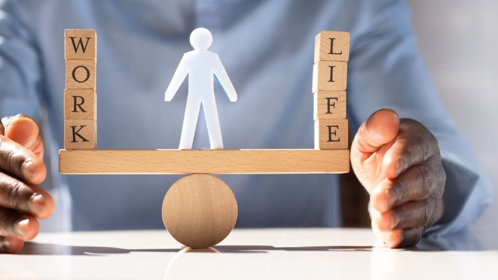 Empresas focadas em Qualidade de Vida no Trabalho (QVT) têm +31 % produtividade e +21 % lucro em 2025. Veja os 8 pilares, casos reais brasileiros e como ganhar até 638 % de ROI